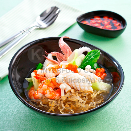 Kelp Noodles with Gravy (Rad Na)