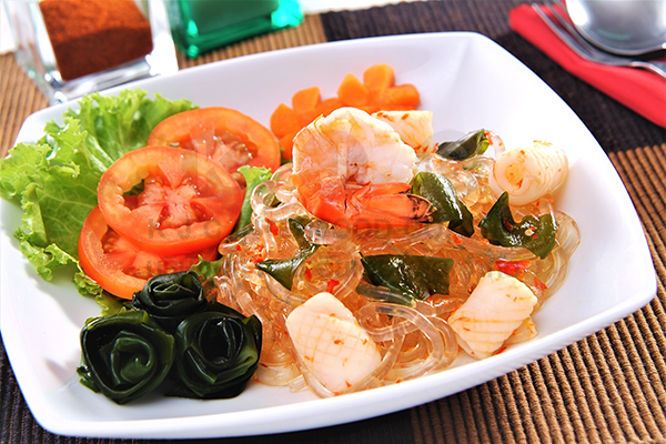 Kelp Noodle & Wakame Salad (Yum Wun Sen Wakame)